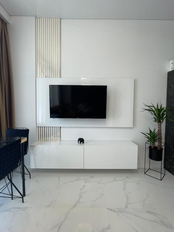 Studio303 By Allegio: Mamaia'S Seaside Luxury Near Finest Clubs & Beaches Exterior foto