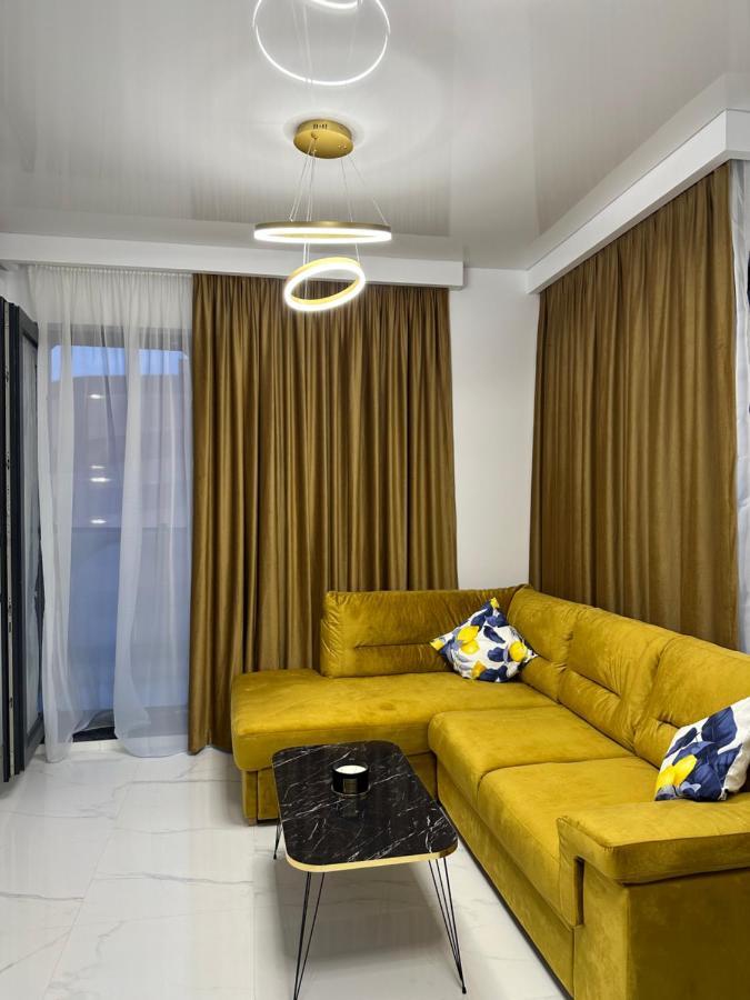 Studio303 By Allegio: Mamaia'S Seaside Luxury Near Finest Clubs & Beaches Exterior foto